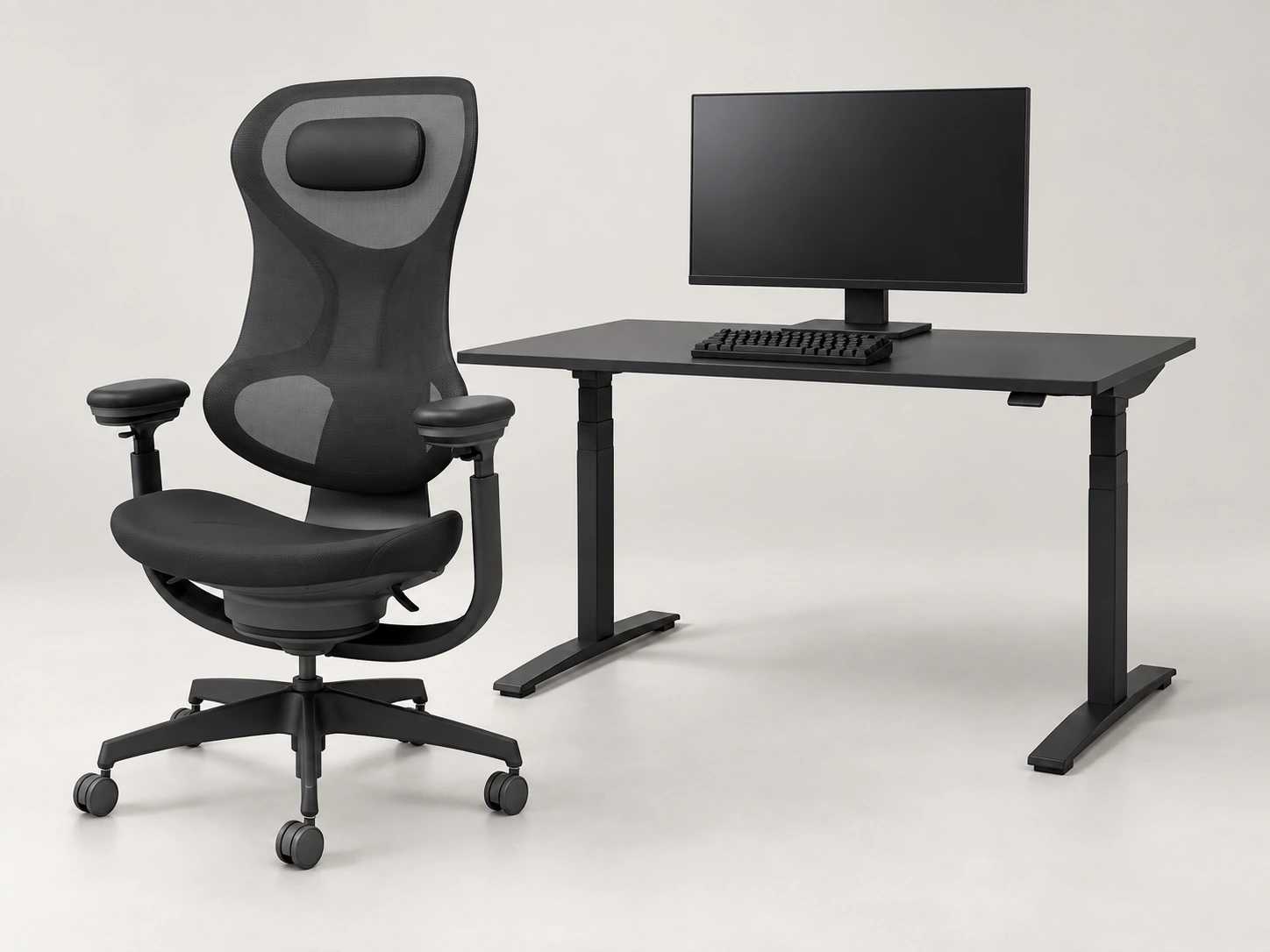 黒いingCloud、STANDSIT-W、脚付きモニター、HHKBを組み合わせた設備イメージ